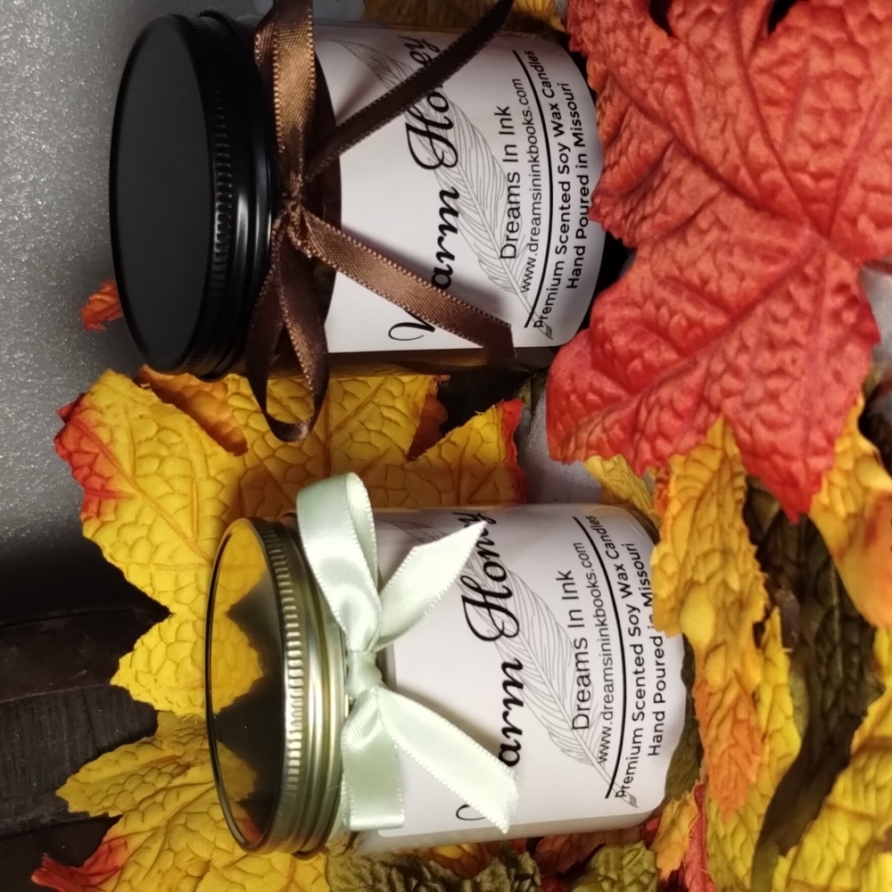 100% Soy Wax Candle ~ Warm Honey